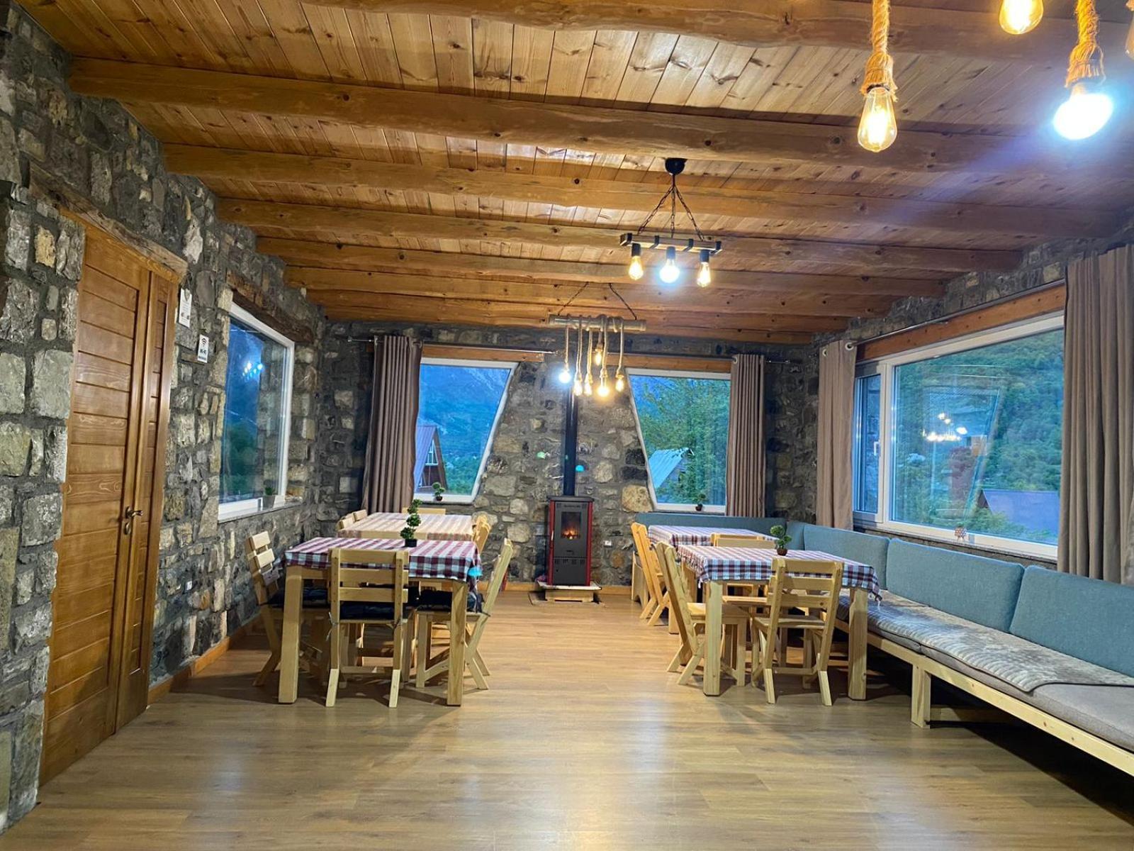 טת Guesthouse Dritan Tethorja מראה חיצוני תמונה