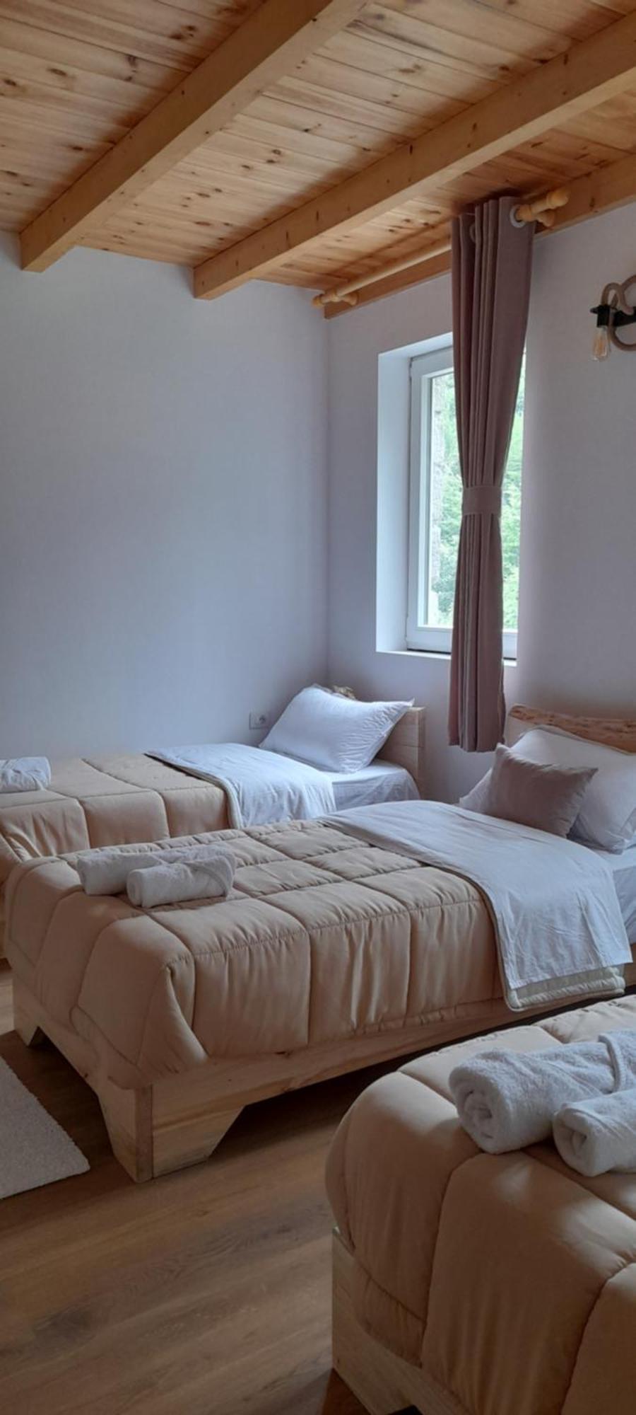 טת Guesthouse Dritan Tethorja חדר תמונה