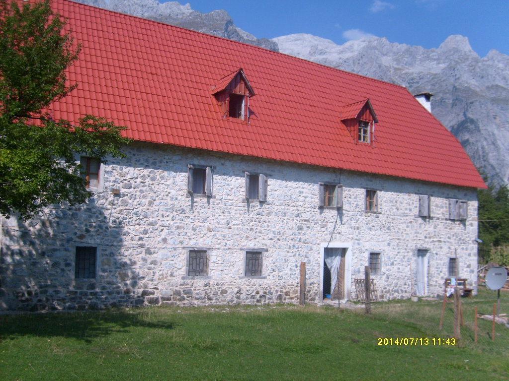 טת Guesthouse Dritan Tethorja מראה חיצוני תמונה